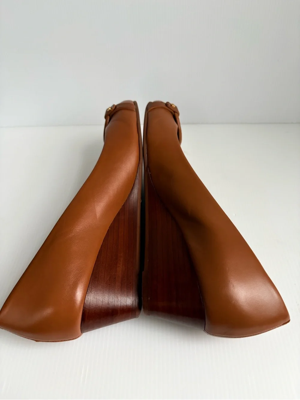 Tory Burch Mini Miller Wedge Pumps cognac color Size 9.5 M /EUC